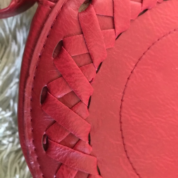 BRAND NEW! Gorgeous soft vegan leather drum bag - Picture 4 of 11